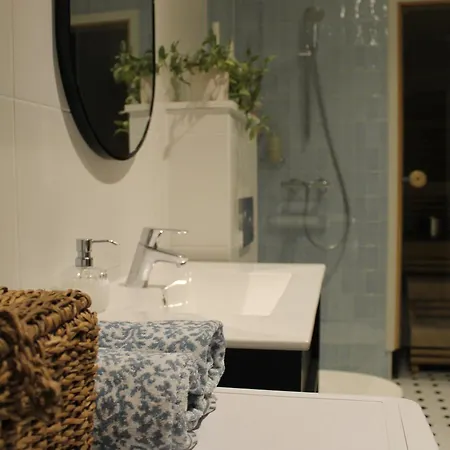 Unique Scandinavian Apartment With Sauna & Free Parking *
